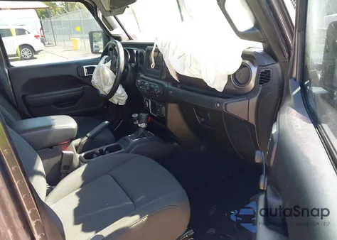 2022 Jeep Gladiator Willys Sport 4X4 z USA, uszkodzony, nr VIN 1C6HJTAG7NL135681